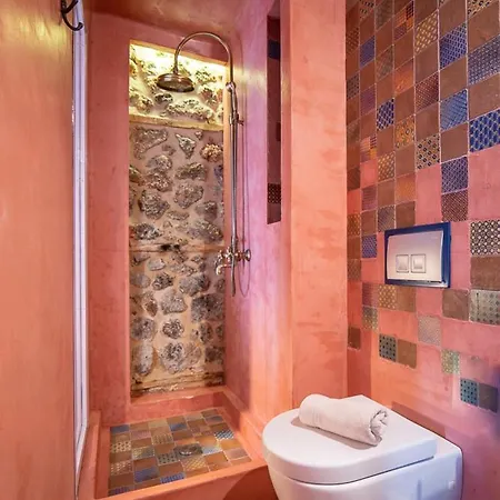 Robolo Boutique By H&t Hotel 3*