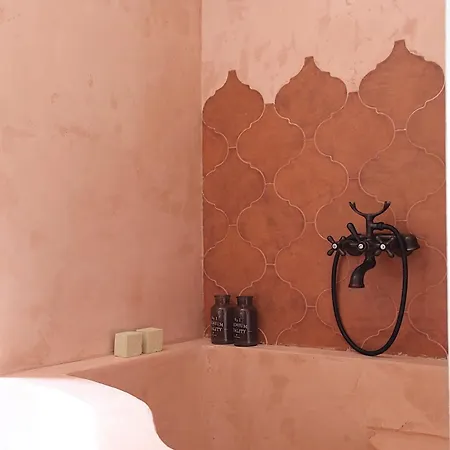 Robolo Boutique By H&t Hotel