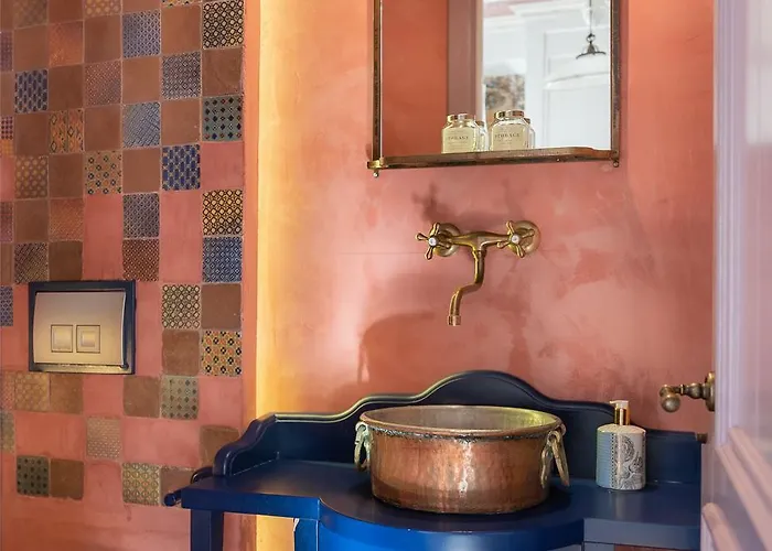 Robolo Boutique By H&t 3*