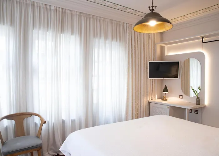 Robolo Boutique By H&t Hotel 3*