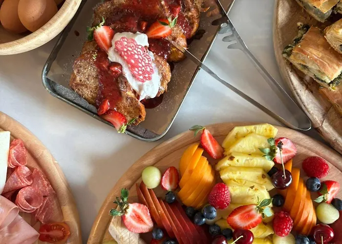 Robolo Boutique By H&t 3*